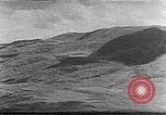 Image berger arabe joue instrument Palestine, 1941, de la seconde 21 séquences d'archives historiques vidéo 65675047419