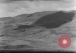 Image berger arabe joue instrument Palestine, 1941, de la seconde 22 séquences d'archives historiques vidéo 65675047419