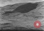 Image berger arabe joue instrument Palestine, 1941, de la seconde 23 séquences d'archives historiques vidéo 65675047419