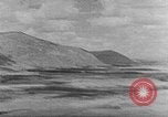 Image berger arabe joue instrument Palestine, 1941, de la seconde 26 séquences d'archives historiques vidéo 65675047419