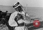 Image berger arabe joue instrument Palestine, 1941, de la seconde 45 séquences d'archives historiques vidéo 65675047419