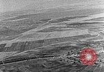 Immagine di La vita in moshav sionista e colonie Kibbutz Palestina, 1941, secondo 20 filmato di repertorio 65675047424