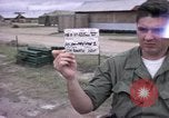 Standbild M-110 SP 8-Zoll howitzer Cu Chi Vietnam, 1967, aus Sekunde 1 historischem Filmmaterial Videoclip 65675047442