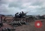 Standbild M-110 SP 8-Zoll howitzer Cu Chi Vietnam, 1967, aus Sekunde 15 historischem Filmmaterial Videoclip 65675047442