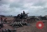 Standbild M-110 SP 8-Zoll howitzer Cu Chi Vietnam, 1967, aus Sekunde 17 historischem Filmmaterial Videoclip 65675047442