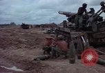 Standbild M-110 SP 8-Zoll howitzer Cu Chi Vietnam, 1967, aus Sekunde 62 historischem Filmmaterial Videoclip 65675047442