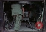 Standbild Field Artillery Digital Automatic Computer Cu Chi Vietnam, 1967, aus Sekunde 27 historischem Filmmaterial Videoclip 65675047443