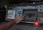 Standbild Field Artillery Digital Automatic Computer Cu Chi Vietnam, 1967, aus Sekunde 62 historischem Filmmaterial Videoclip 65675047443