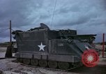 Immagine di Fire direzione Centro sandbagged bunker Cu Chi Vietnam, 1967, secondo 33 filmato di repertorio 65675047445