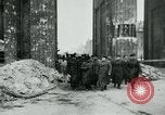 Image maréchal Georgi Zhukov tours Berlin Berlin Allemagne, 1945, de la seconde 25 séquences d'archives historiques vidéo 65675047457