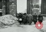 Image maréchal Georgi Zhukov tours Berlin Berlin Allemagne, 1945, de la seconde 26 séquences d'archives historiques vidéo 65675047457