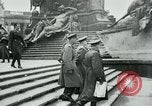 Image maréchal Georgi Zhukov tours Berlin Berlin Allemagne, 1945, de la seconde 44 séquences d'archives historiques vidéo 65675047457