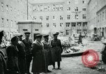 Image maréchal Georgi Zhukov tours Berlin Berlin Allemagne, 1945, de la seconde 62 séquences d'archives historiques vidéo 65675047457