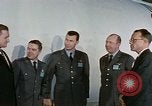 Standbild air force Offiziere Denver Colorado USA, 1958, aus Sekunde 18 historischem Filmmaterial Videoclip 65675047479