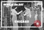 Standbild Frauen Krieg Arbeiter Moden Chicago Illinois USA, 1943, aus Sekunde 7 historischem Filmmaterial Videoclip 65675047522