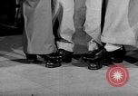 Standbild Frauen Krieg Arbeiter Moden Chicago Illinois USA, 1943, aus Sekunde 37 historischem Filmmaterial Videoclip 65675047522