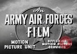 Standbild Bildung der P-38 in Zweiten Weltkrieg Deutschland, 1945, aus Sekunde 8 historischem Filmmaterial Videoclip 65675047527