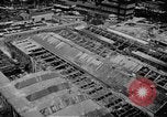 Standbild Bildung der P-38 in Zweiten Weltkrieg Deutschland, 1945, aus Sekunde 41 historischem Filmmaterial Videoclip 65675047527