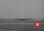 Standbild B-17 Flying Fortress Ebenen Schweinfurt Deutschland, 1943, aus Sekunde 6 historischem Filmmaterial Videoclip 65675047528