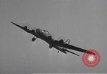 Standbild B-17 Flying Fortress Ebenen Schweinfurt Deutschland, 1943, aus Sekunde 16 historischem Filmmaterial Videoclip 65675047528