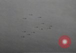 Standbild B-17 Flying Fortress Ebenen Schweinfurt Deutschland, 1943, aus Sekunde 28 historischem Filmmaterial Videoclip 65675047528
