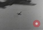 Standbild B-17 Flying Fortress Ebenen Schweinfurt Deutschland, 1943, aus Sekunde 35 historischem Filmmaterial Videoclip 65675047528