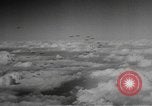 Standbild B-17 Flying Fortress Ebenen Schweinfurt Deutschland, 1943, aus Sekunde 59 historischem Filmmaterial Videoclip 65675047528