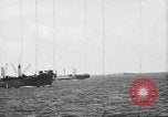 Standbild USA Konvoi Saipan Nördliche Marianen, 1944, aus Sekunde 53 historischem Filmmaterial Videoclip 65675047535