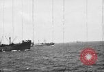 Standbild USA Konvoi Saipan Nördliche Marianen, 1944, aus Sekunde 55 historischem Filmmaterial Videoclip 65675047535