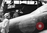 Standbild 318 Fighter Group Personal Saipan Nördliche Marianen, 1944, aus Sekunde 25 historischem Filmmaterial Videoclip 65675047540