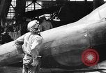 Standbild 318 Fighter Group Personal Saipan Nördliche Marianen, 1944, aus Sekunde 27 historischem Filmmaterial Videoclip 65675047540