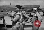 Standbild 318 Fighter Group Personal Saipan Nördliche Marianen, 1944, aus Sekunde 37 historischem Filmmaterial Videoclip 65675047540