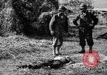 Standbild US-Truppen einrichten Camp auf beschlagnahmte japanische base Aslito Flugplatz Saipan Marianen, 1944, aus Sekunde 61 historischem Filmmaterial Videoclip 65675047542
