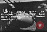 Standbild improvisierten napalm Bomben auf P-47 Flugzeuge Aslito Flugplatz Saipan Marianen, 1944, aus Sekunde 7 historischem Filmmaterial Videoclip 65675047545