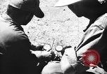 Standbild improvisierten napalm Bomben auf P-47 Flugzeuge Aslito Flugplatz Saipan Marianen, 1944, aus Sekunde 35 historischem Filmmaterial Videoclip 65675047545