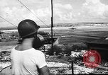 Standbild 19 USAAF Fighter Squadron P-47s der gegnerischen Insel Tinian Insel Tinian Marianen, 1945, aus Sekunde 10 historischem Filmmaterial Videoclip 65675047547