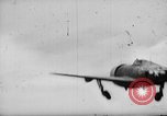 Standbild 19 USAAF Fighter Squadron P-47s der gegnerischen Insel Tinian Insel Tinian Marianen, 1945, aus Sekunde 13 historischem Filmmaterial Videoclip 65675047547