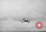 Standbild 19 USAAF Fighter Squadron P-47s der gegnerischen Insel Tinian Insel Tinian Marianen, 1945, aus Sekunde 14 historischem Filmmaterial Videoclip 65675047547
