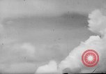 Standbild 19 USAAF Fighter Squadron P-47s der gegnerischen Insel Tinian Insel Tinian Marianen, 1945, aus Sekunde 19 historischem Filmmaterial Videoclip 65675047547