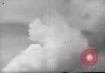 Standbild 19 USAAF Fighter Squadron P-47s der gegnerischen Insel Tinian Insel Tinian Marianen, 1945, aus Sekunde 24 historischem Filmmaterial Videoclip 65675047547