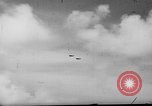 Standbild 19 USAAF Fighter Squadron P-47s der gegnerischen Insel Tinian Insel Tinian Marianen, 1945, aus Sekunde 54 historischem Filmmaterial Videoclip 65675047547