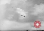 Standbild 19 USAAF Fighter Squadron P-47s der gegnerischen Insel Tinian Insel Tinian Marianen, 1945, aus Sekunde 57 historischem Filmmaterial Videoclip 65675047547