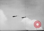 Standbild 19 USAAF Fighter Squadron P-47s der gegnerischen Insel Tinian Insel Tinian Marianen, 1945, aus Sekunde 60 historischem Filmmaterial Videoclip 65675047547
