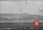 Standbild Schlacht von Tinian Island in Zweiten Weltkrieg Insel Tinian Marianen, 1944, aus Sekunde 8 historischem Filmmaterial Videoclip 65675047549