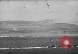 Standbild Schlacht von Tinian Island in Zweiten Weltkrieg Insel Tinian Marianen, 1944, aus Sekunde 12 historischem Filmmaterial Videoclip 65675047549