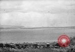 Standbild Schlacht von Tinian Island in Zweiten Weltkrieg Insel Tinian Marianen, 1944, aus Sekunde 45 historischem Filmmaterial Videoclip 65675047549