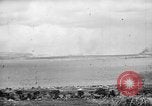 Standbild Schlacht von Tinian Island in Zweiten Weltkrieg Insel Tinian Marianen, 1944, aus Sekunde 46 historischem Filmmaterial Videoclip 65675047549