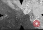 Standbild 318 USAAF Fighter Gruppe P-47s in der Schlacht von Tinian Insel Tinian Marianen, 1944, aus Sekunde 32 historischem Filmmaterial Videoclip 65675047551