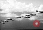 Standbild P-47s von 318 Fighter Group Rückkehr von Tinian raid Aslito Flugplatz Saipan Marianen, 1944, aus Sekunde 12 historischem Filmmaterial Videoclip 65675047552