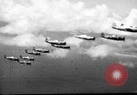 Standbild P-47s von 318 Fighter Group Rückkehr von Tinian raid Aslito Flugplatz Saipan Marianen, 1944, aus Sekunde 14 historischem Filmmaterial Videoclip 65675047552